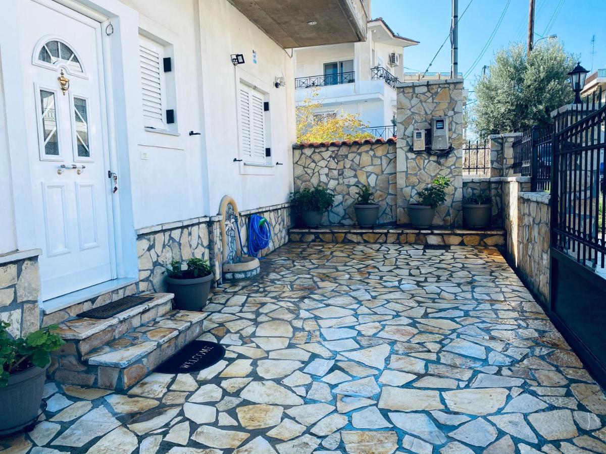 See And City Apartment Egio Exterior foto