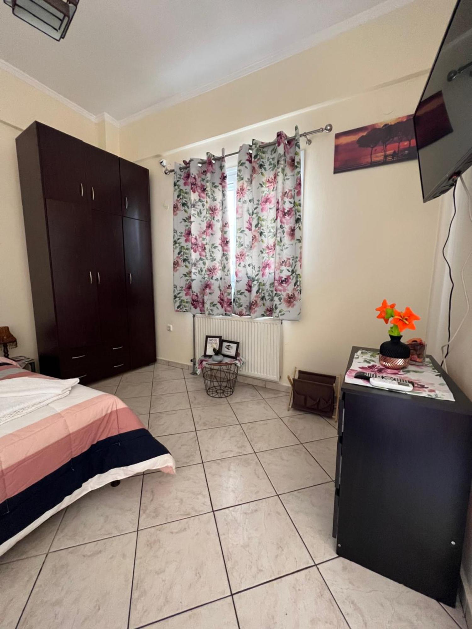 See And City Apartment Egio Exterior foto
