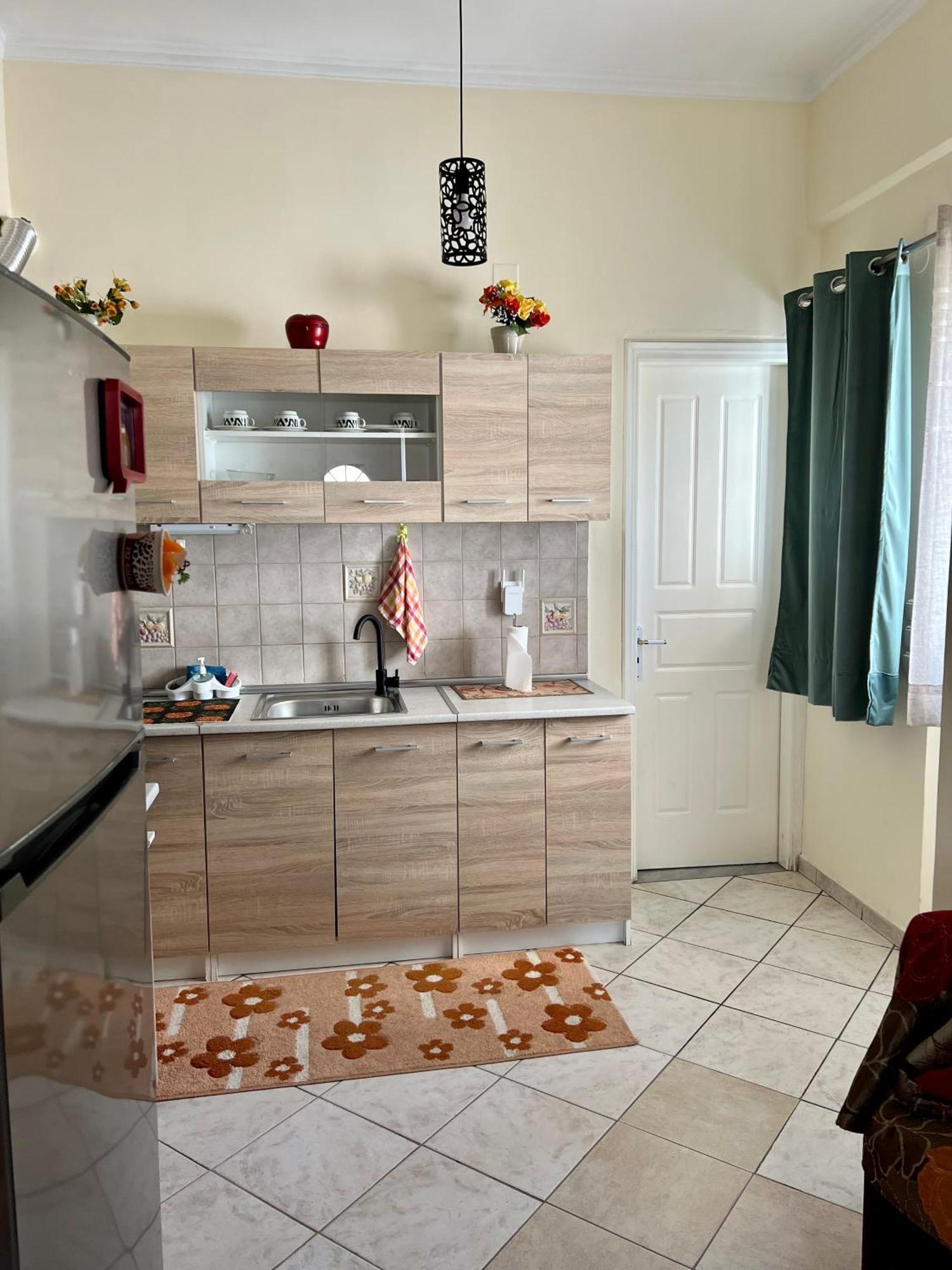 See And City Apartment Egio Exterior foto